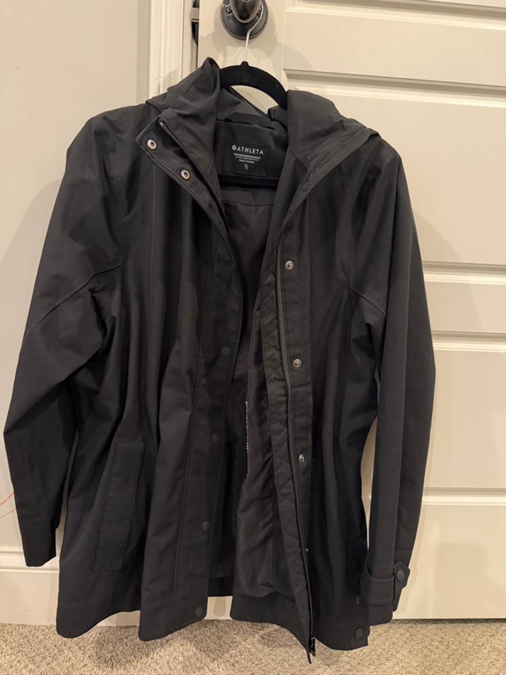 Athleta Women's RainOut Sutro Trench with hood